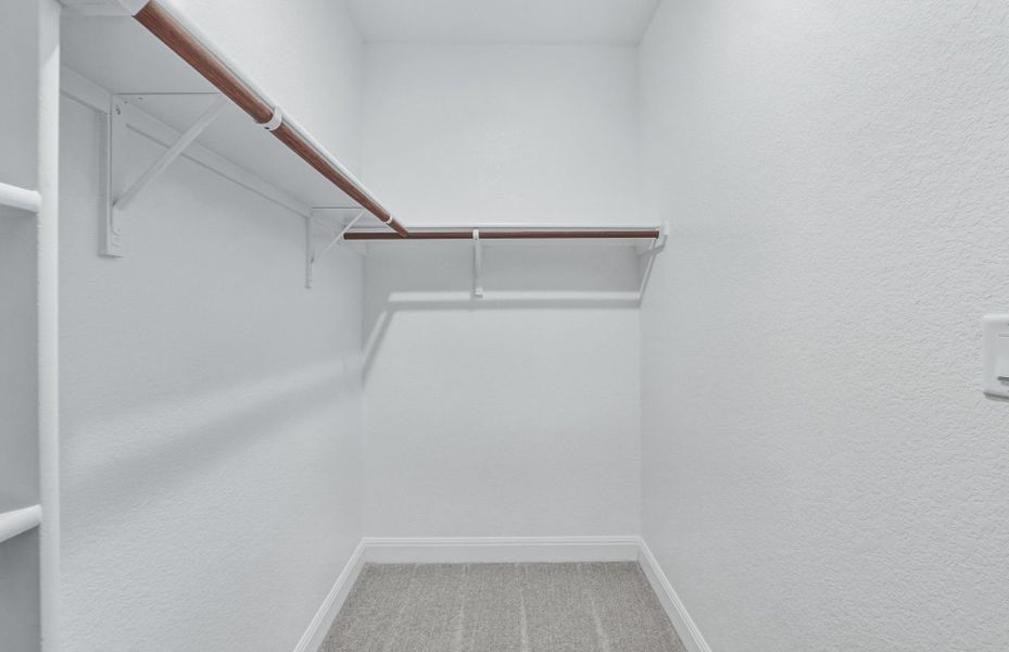 Spacious, unfurnished interior of a new home in Santa Rita Ranch, Liberty Hill (Image 38).