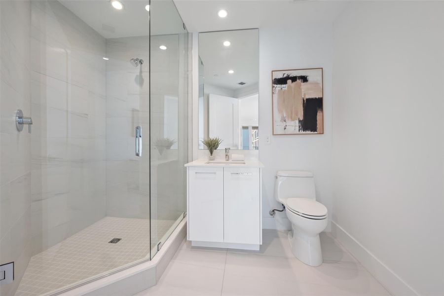 3rd Bath off the Den. 3rd Bath off the Den.