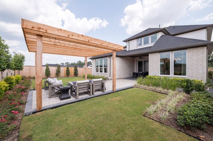 Representative exterior details of a home built from the Goldeneye by Tri Pointe Homes in Cascade at Azalea Trails, Cypress (Image 3). Representative exterior details of a home built from the Goldeneye by Tri Pointe Homes in Cascade at Azalea Trails, Cypress (Image 3).