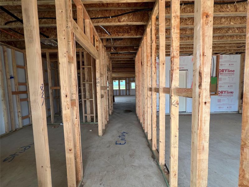 Spacious, unfurnished interior of a new home in Rolling Glen, Hutto (Image 19). Spacious, unfurnished interior of a new home in Rolling Glen, Hutto (Image 19).