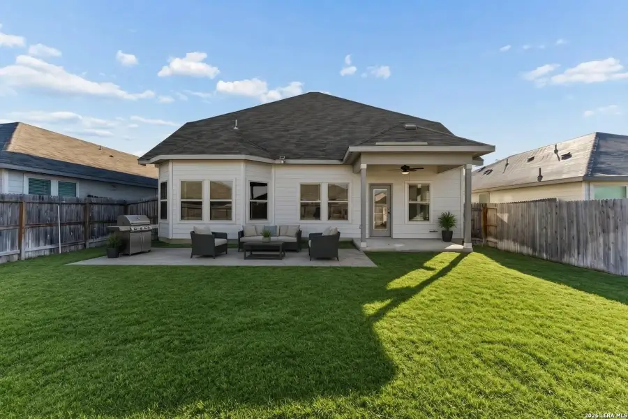 Exterior details and patio area of a home in Autry Pond, San Antonio (Image 3).