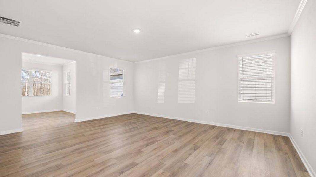 Spacious, unfurnished interior of a new home in Braselton Village, Braselton (Image 7).