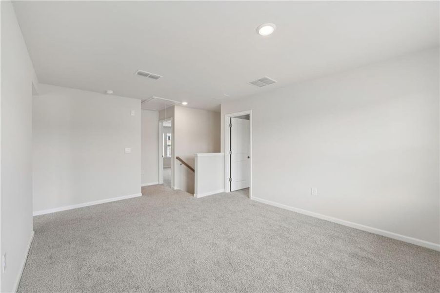 Spacious, unfurnished interior of a new home in Preserve at Mountain Creek, Pendergrass (Image 30).