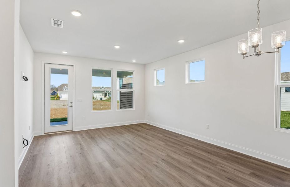 Spacious, unfurnished interior of a new home in Del Webb Southern Harmony, Murfreesboro (Image 32).