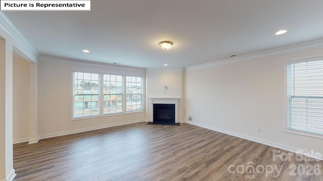 Spacious, unfurnished interior of a new home in Sylvan Creek, Denver (Image 37).