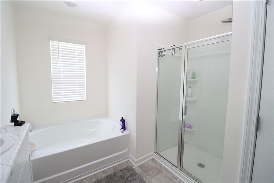 Furnished interior view inside a new home in , Atlanta (Image 33).