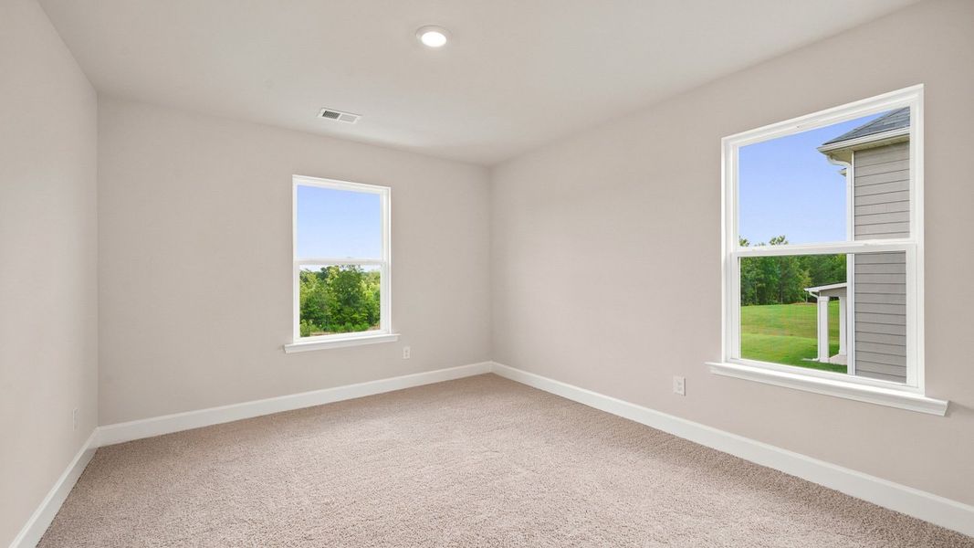Representative unfurnished interior of a home built from the Emerson by D.R. Horton in Evergreen Crossing, Locust Grove (Image 26).