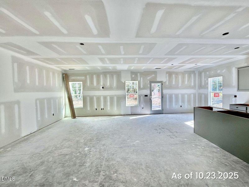 MLS 96 family rm Regis