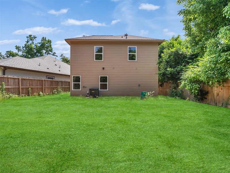 Exterior details and patio area of a home in , Willis (Image 22).