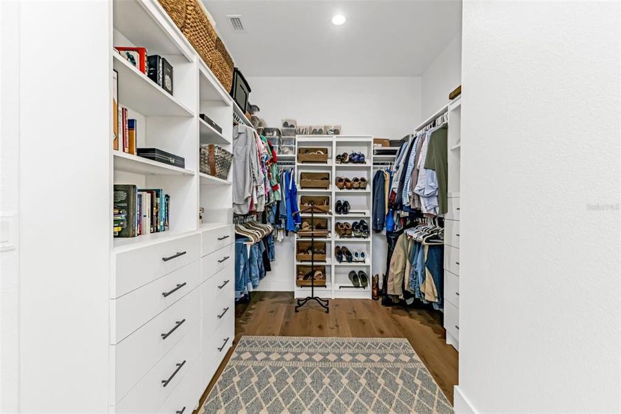 Furnished interior view inside a new home in , Arcadia (Image 62).