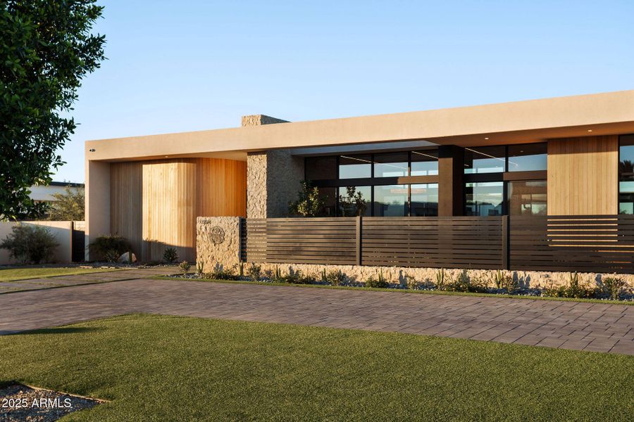 7034 E Paradise Dr 7034 E Paradise Dr