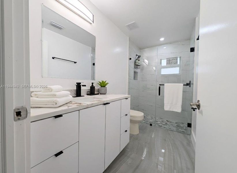 Furnished interior view inside a new home in , Lehigh Acres (Image 9).