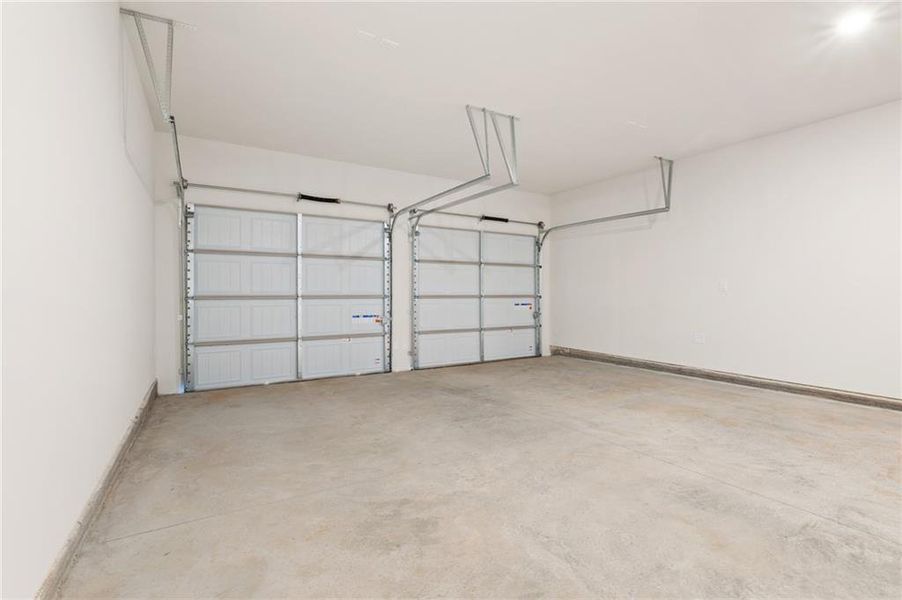Spacious, unfurnished interior of a new home in Fern Dale, Fairburn (Image 21).