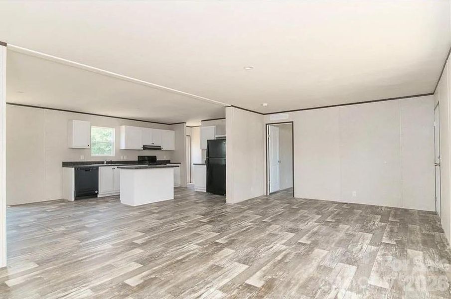 Spacious, unfurnished interior of a new home in , Lenoir (Image 6).