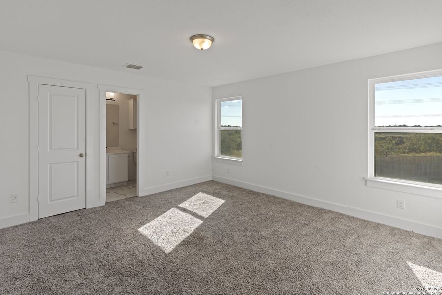 Spacious, unfurnished interior of a new home in Hickory Ridge, Elmendorf (Image 21).