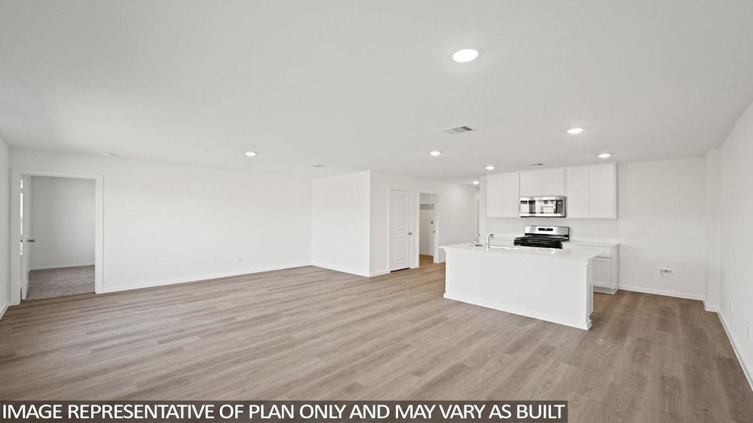Spacious, unfurnished interior of a new home in Whitetail Run, Caldwell (Image 21).