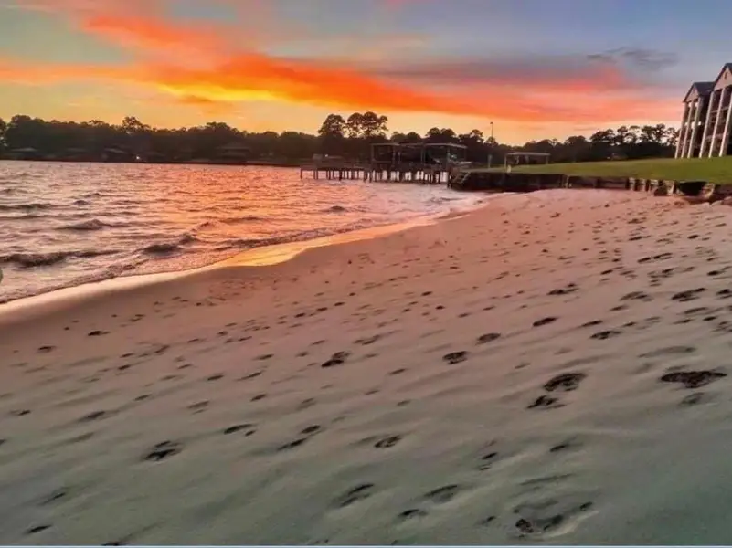 Natural landscape and outdoor views near  in Onalaska (Image 4).