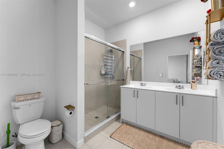 Furnished interior view inside a new home in , Homestead (Image 25).