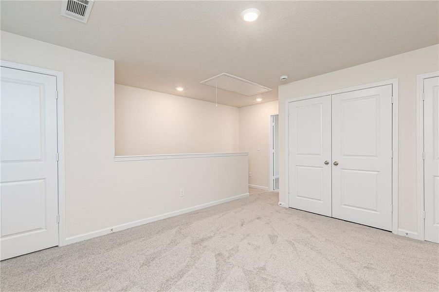 Spacious, unfurnished interior of a new home in Lake Preserve at Jackson Trail, Jefferson (Image 22).