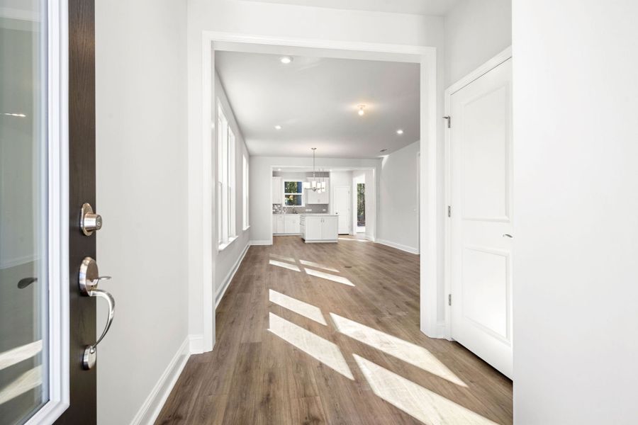 Spacious, unfurnished interior of a new home in Sun City Hilton Head, Bluffton (Image 17).