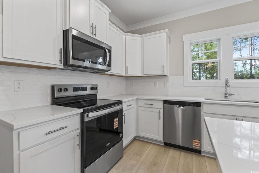 Furnished interior view inside a new home in White Oak Estates, Conway (Image 11).