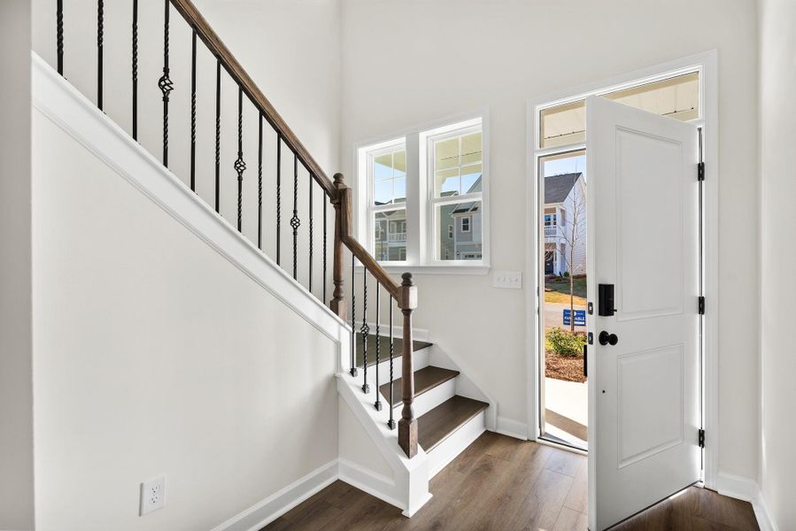 Spacious, unfurnished interior of a new home in , Summerville (Image 31).