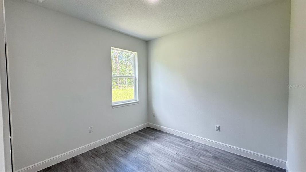 Spacious, unfurnished interior of a new home in , Citrus Springs (Image 19).