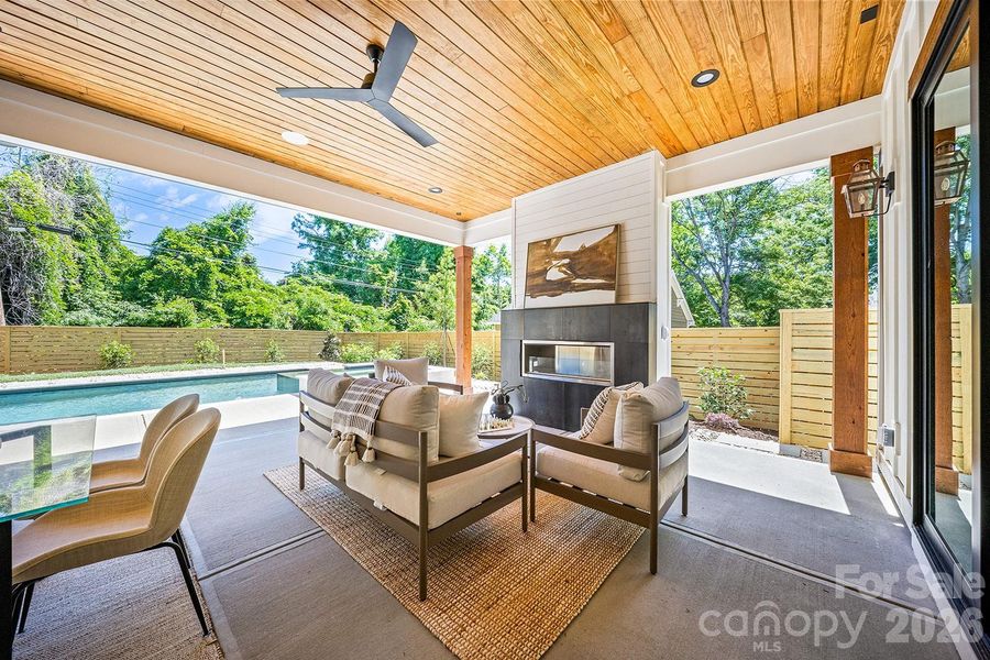Exterior details and patio area of a home in , Charlotte (Image 3).