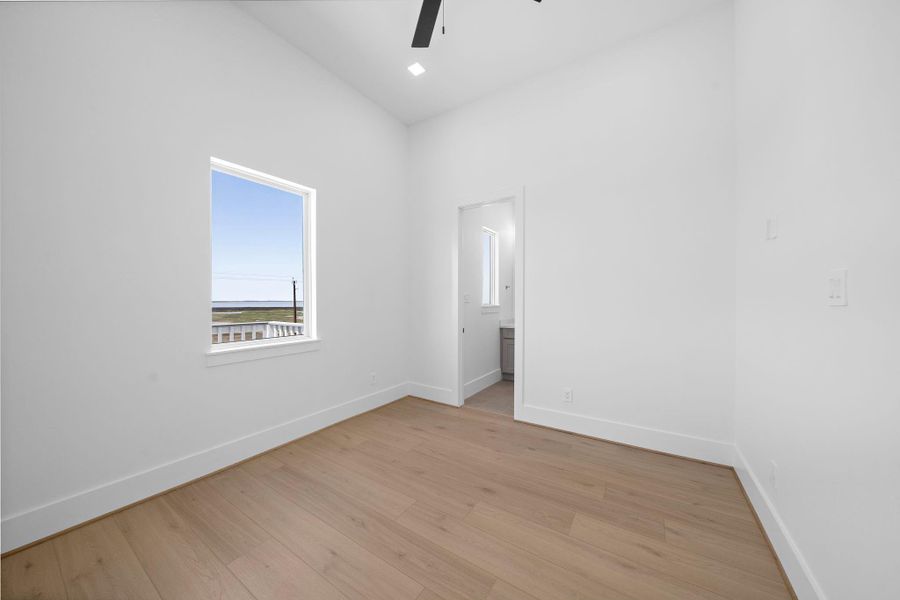 Sixth Bedroom. Sixth Bedroom.