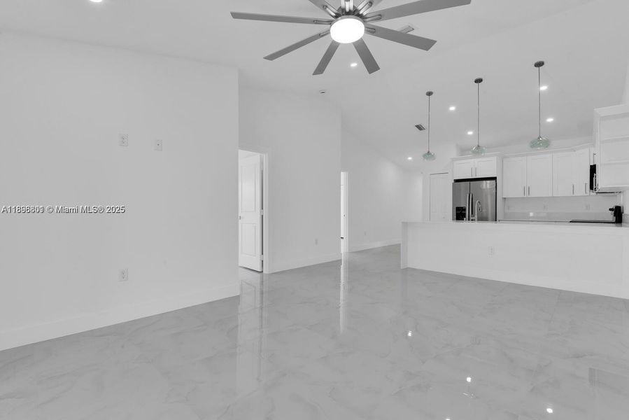 Spacious, unfurnished interior of a new home in , Lehigh Acres (Image 25).