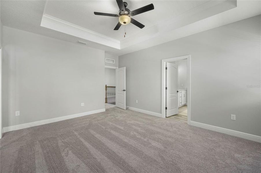 Spacious, unfurnished interior of a new home in Reunion Village, Kissimmee (Image 7).
