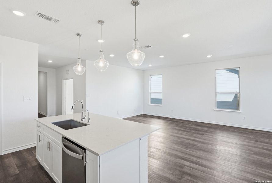 Spacious, unfurnished interior of a new home in Dove Song, Marion (Image 26).