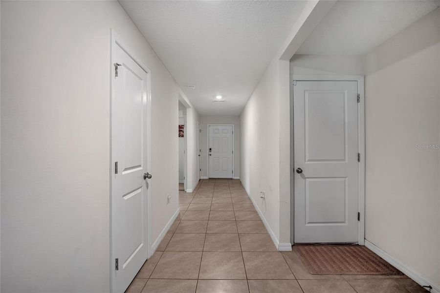Spacious, unfurnished interior of a new home in , Ocala (Image 22).