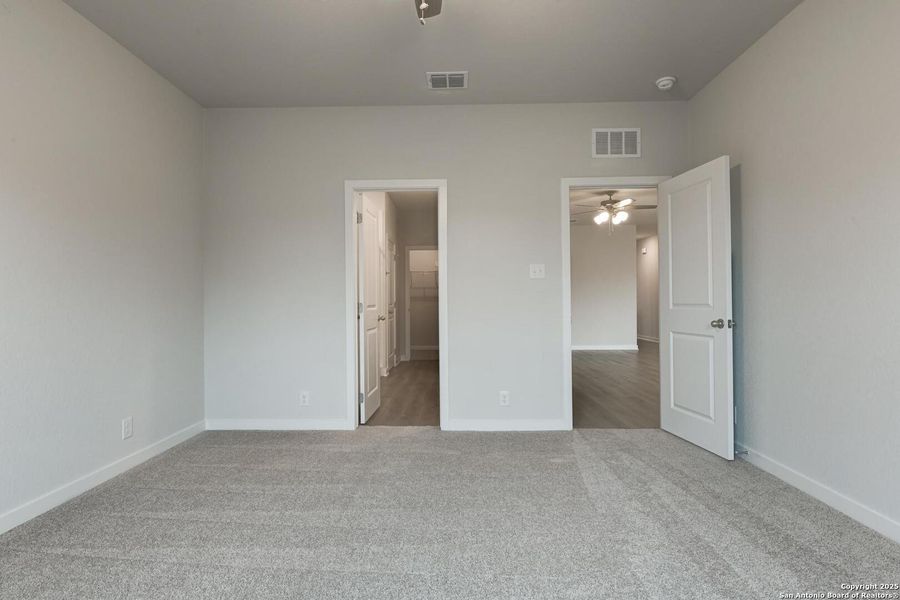 Spacious, unfurnished interior of a new home in Saddlebrook Ranch, Schertz (Image 19).