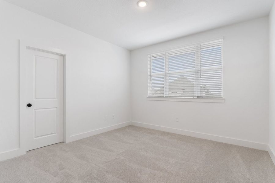 Spacious, unfurnished interior of a new home in Sauls Ranch, Round Rock (Image 21).