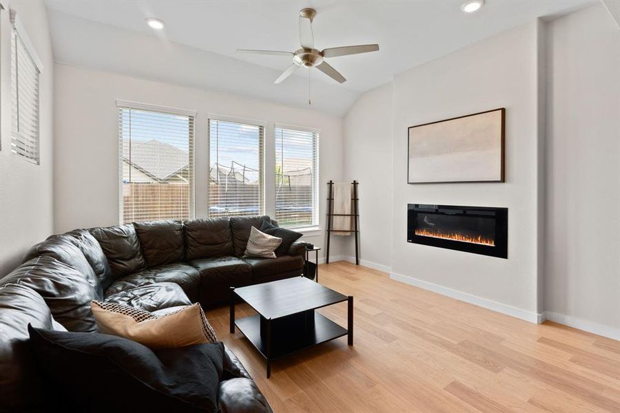 Furnished interior view inside a new home in Elevon, Lavon (Image 18).