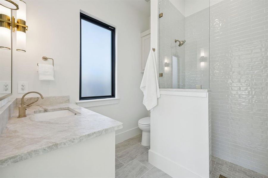 Furnished interior view inside a new home in , Keller (Image 9).