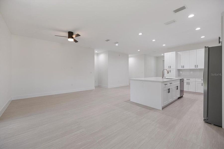 Spacious, unfurnished interior of a new home in , North Port (Image 21).