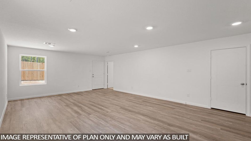 Spacious, unfurnished interior of a new home in McCrorey Trails, Conroe (Image 14).