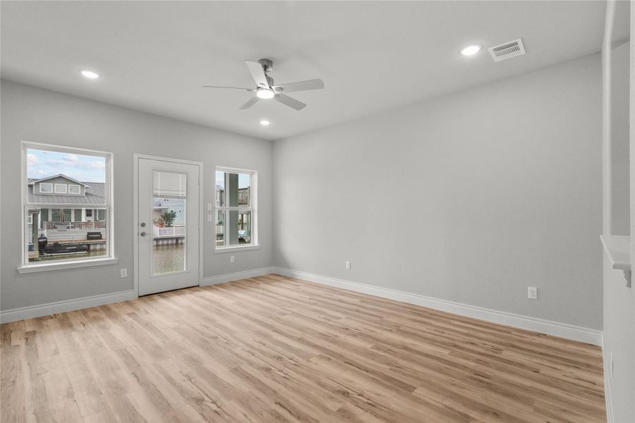 Spacious, unfurnished interior of a new home in , Texas City (Image 16). Spacious, unfurnished interior of a new home in , Texas City (Image 16).