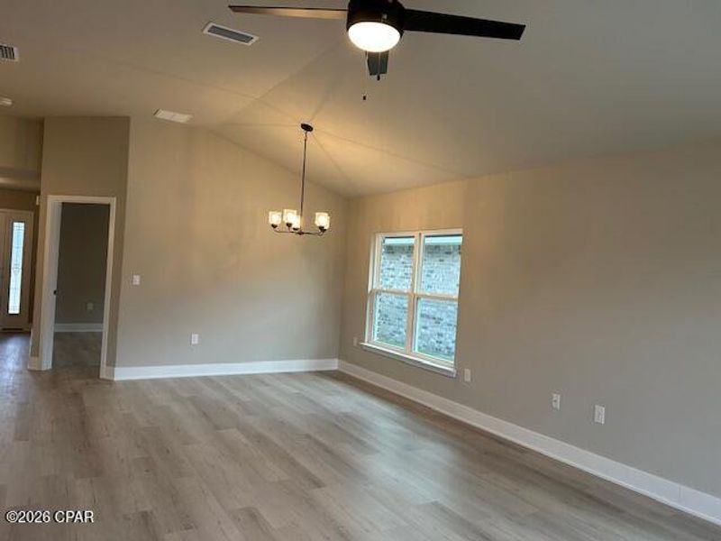 Spacious, unfurnished interior of a new home in College Station, Panama City (Image 6).