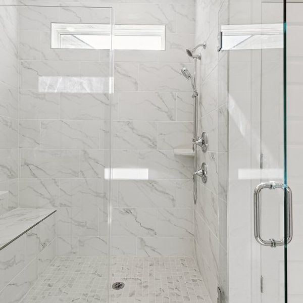 1429 Drake Owners Bath 2of2 6 3 25