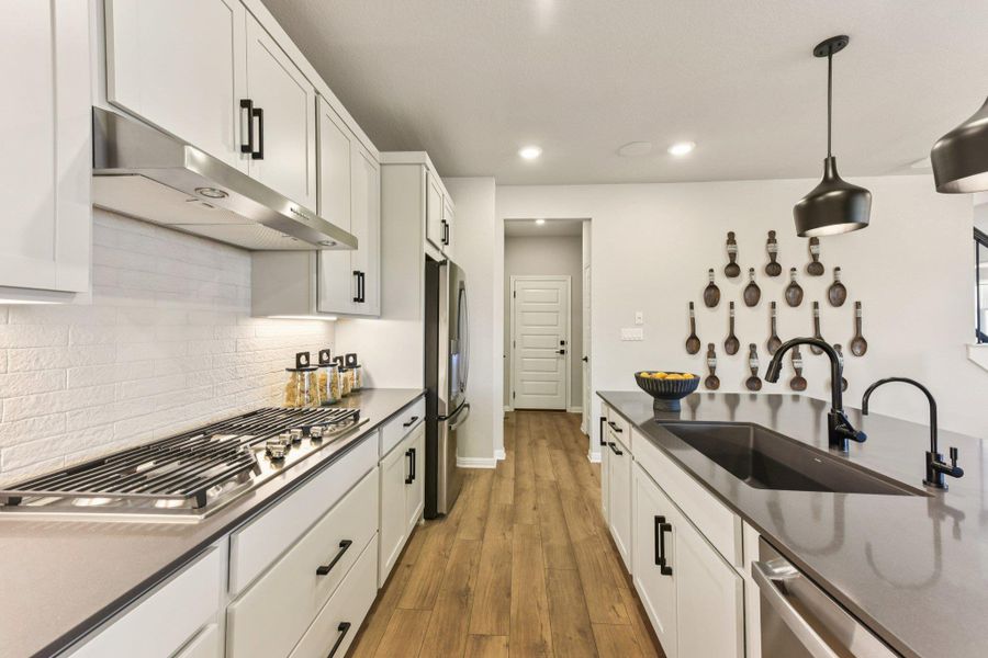 Furnished interior view inside a new home in La Cima, San Marcos (Image 18).