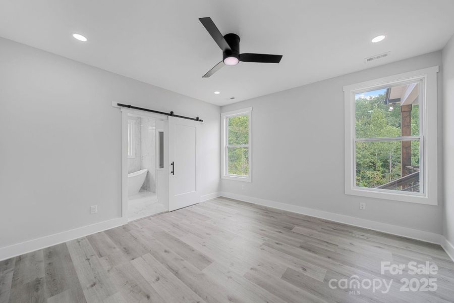 Spacious, unfurnished interior of a new home in , Kannapolis (Image 25).