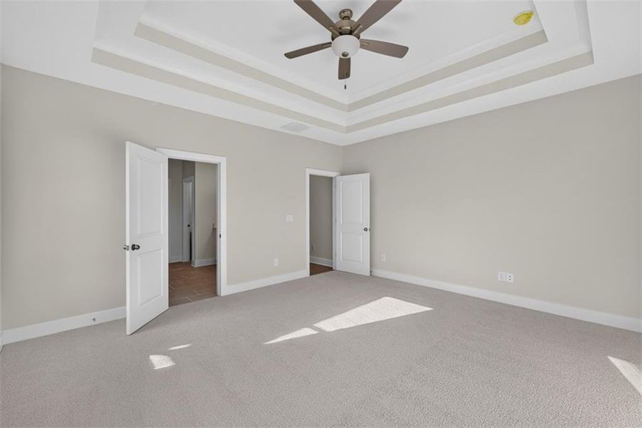 Spacious, unfurnished interior of a new home in , Gainesville (Image 37).