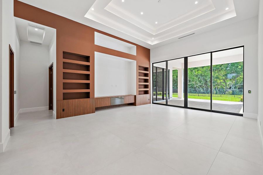 Spacious, unfurnished interior of a new home in , West Palm Beach (Image 27).