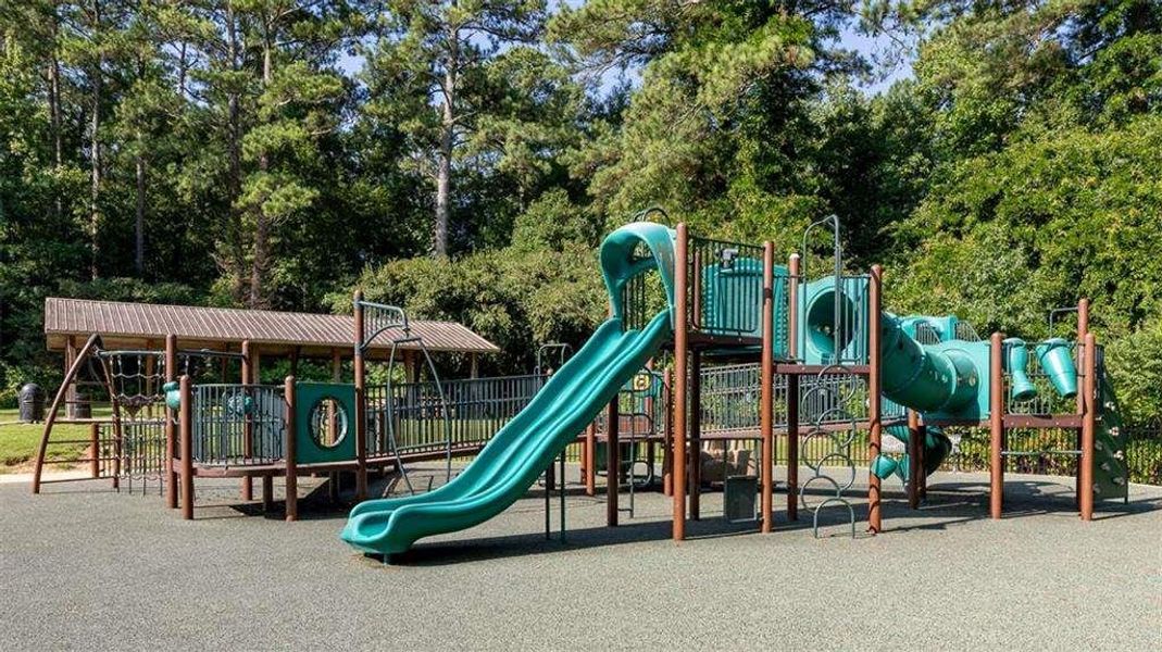 Community amenities in The Village at Sandy Plains, Marietta (Image 40).
