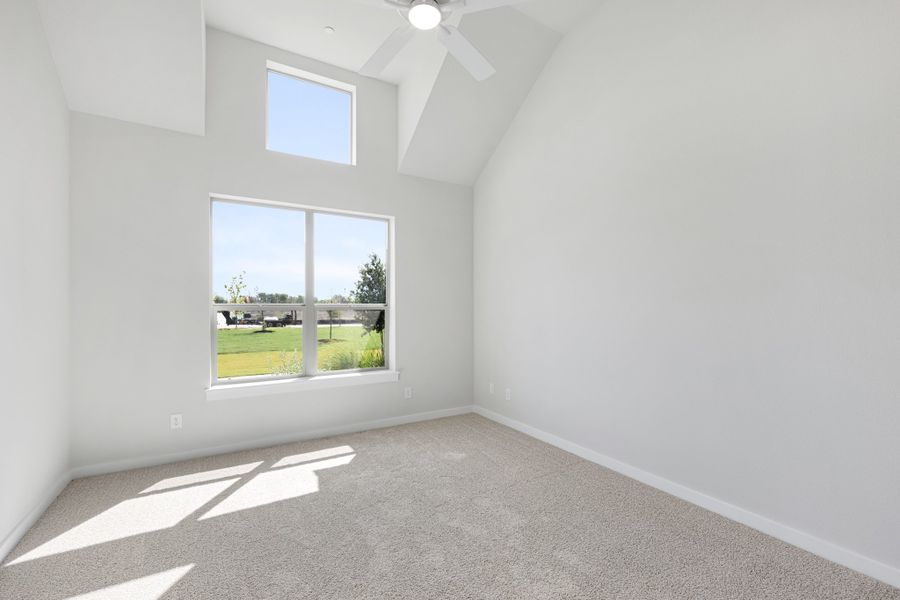 Spacious, unfurnished interior of a new home in Cottonwood Creek, Rowlett (Image 41).