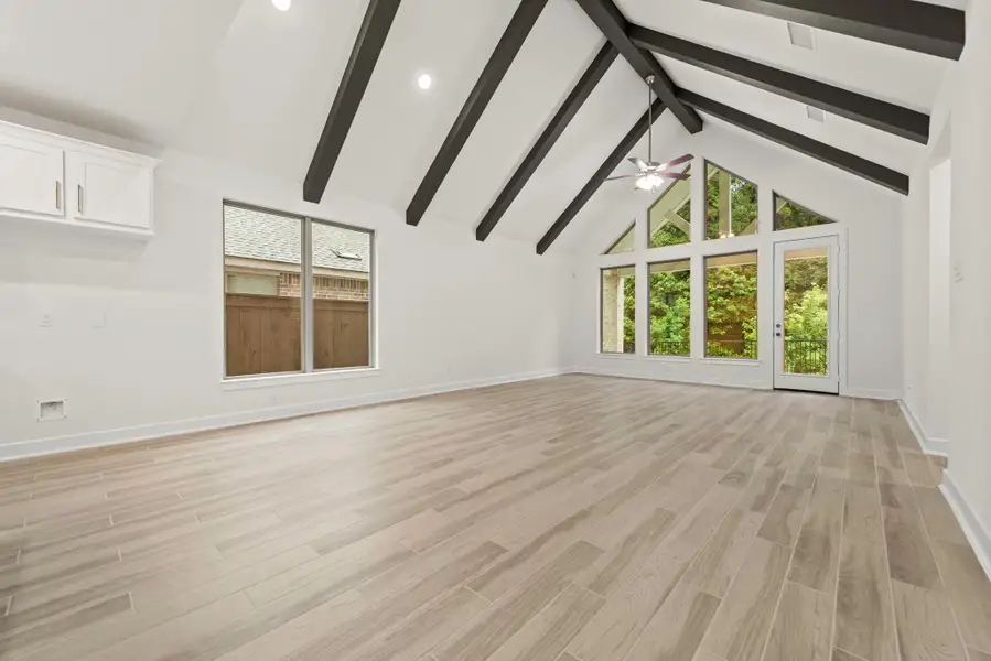 Representative image. Features, specifications, selections and colors may vary. Representative image. Features, specifications, selections and colors may vary.