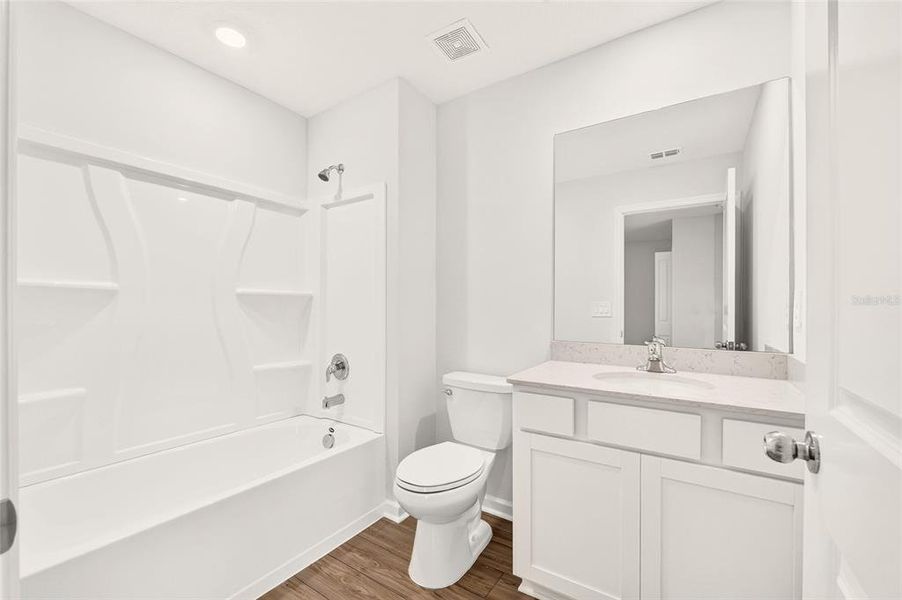 Furnished interior view inside a new home in , Alachua (Image 19).